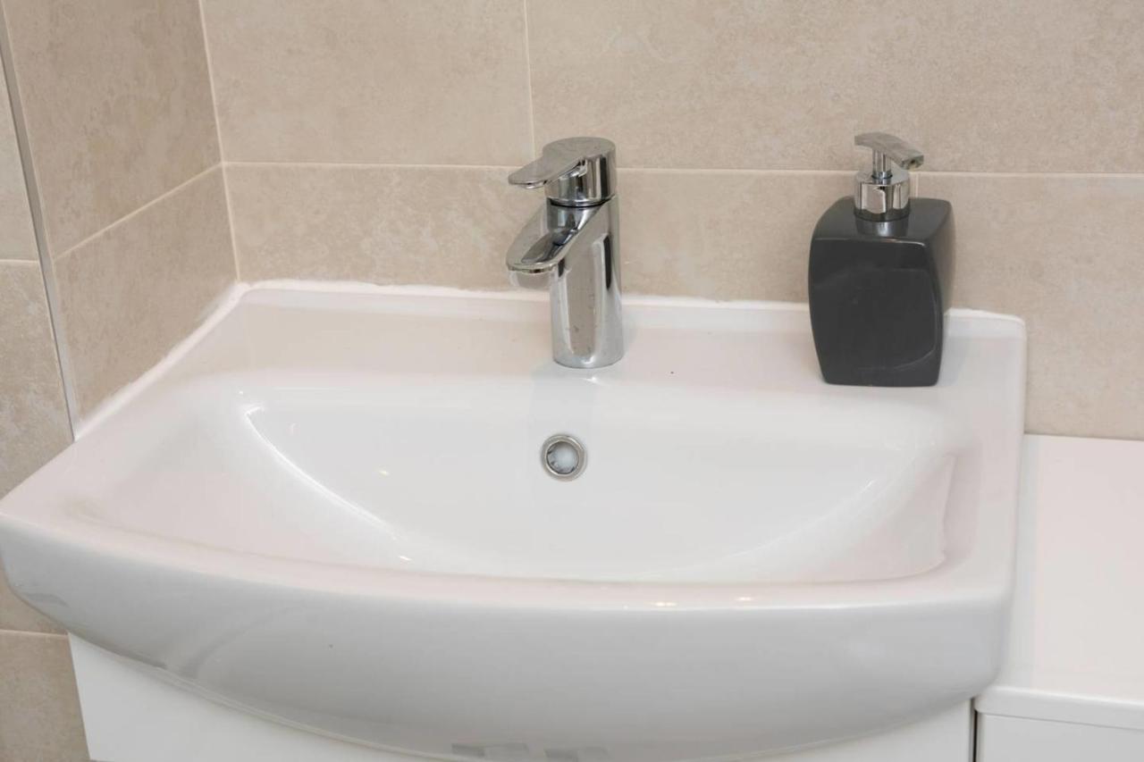Guestready - Top Floor Apt 2Min Walk To O2 Apollo Manchester Ngoại thất bức ảnh